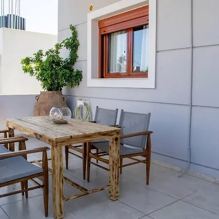 Lira Deluxe - , Crete * Agios Nikolaos